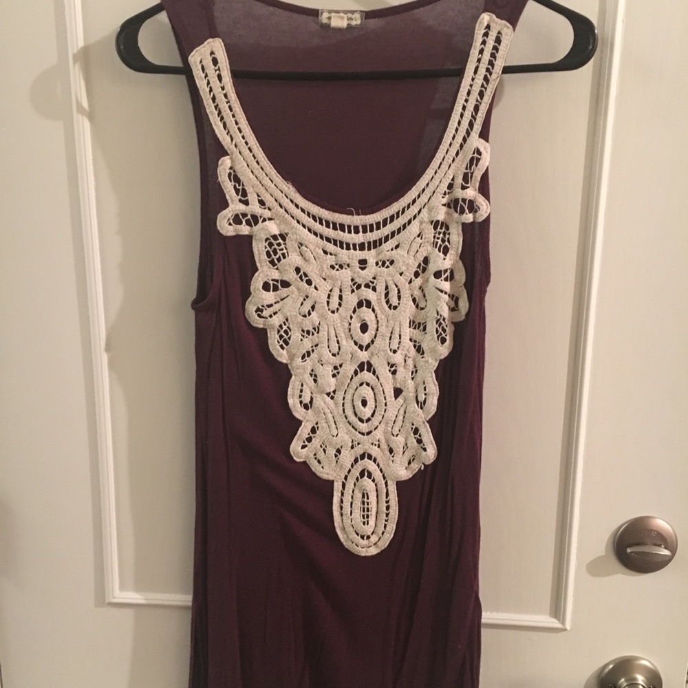 Maroon design tank!